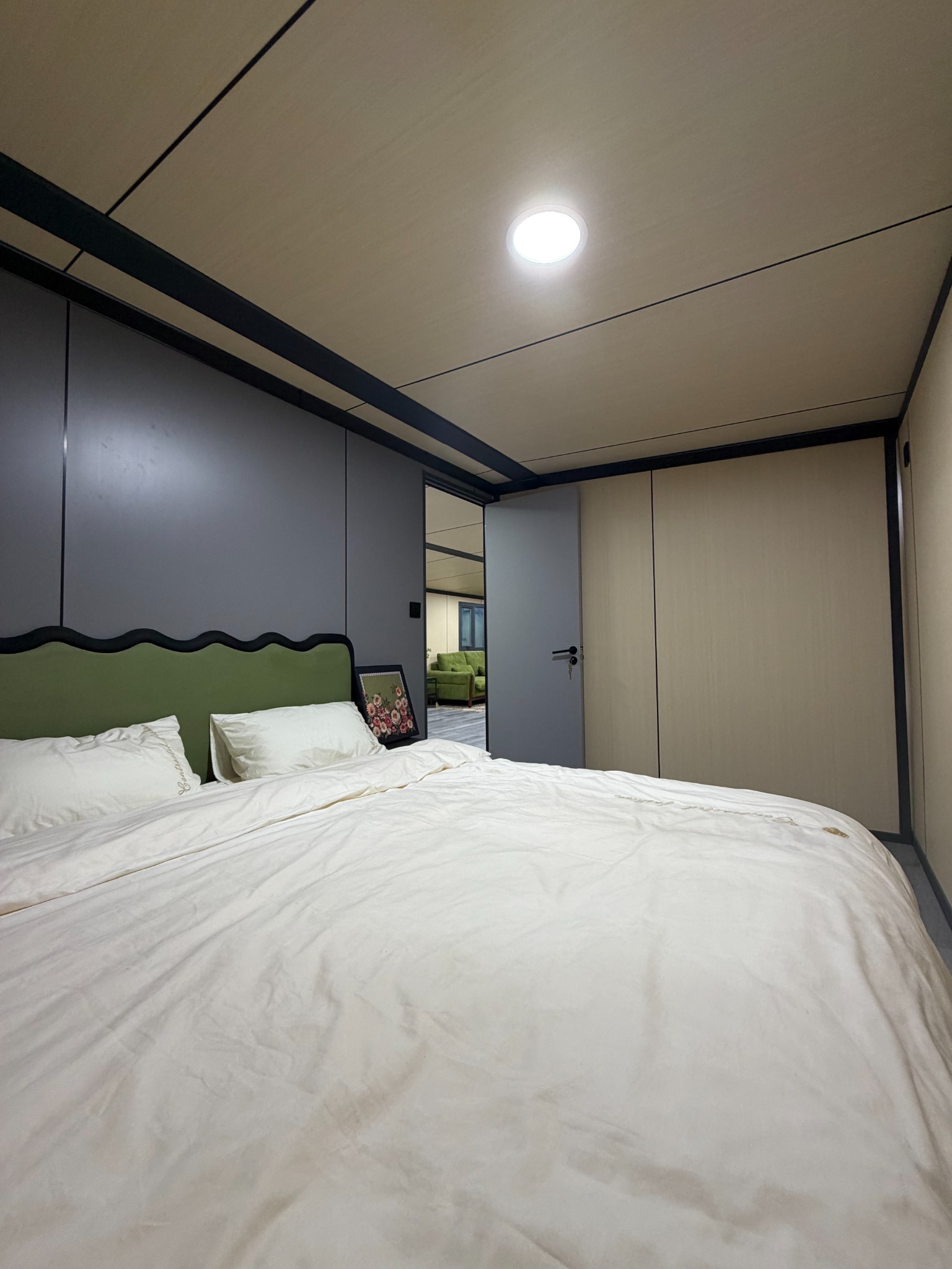 Finished bedroom in an expandable container house